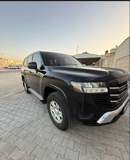 جي اكس 2022 اسود